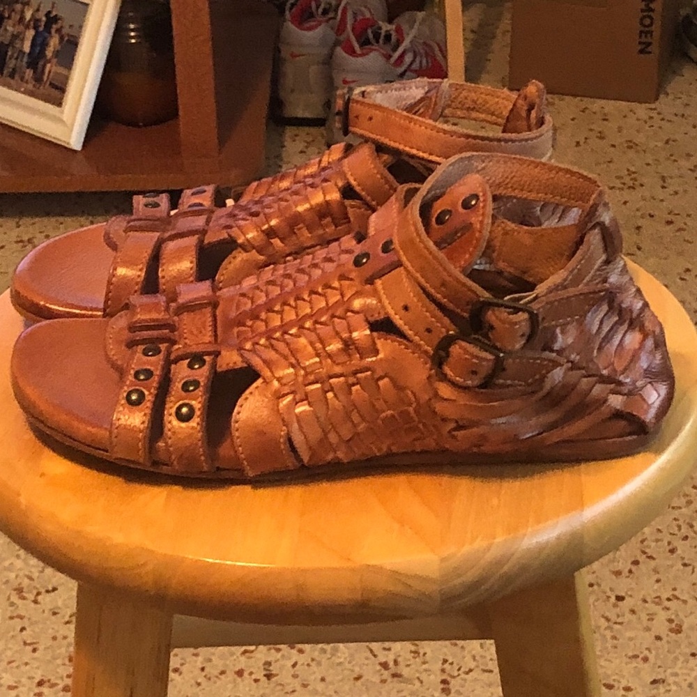 SOLD - Picture 4 of 7